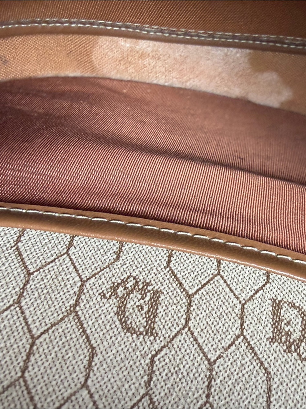 Dior vintage Cream Crossbody Saddle Bag - Women's Elegant Shoulder Purse - Picture 4 of 16